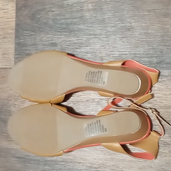 Mark tan and peach wedge size 9 - Picture 5 of 8